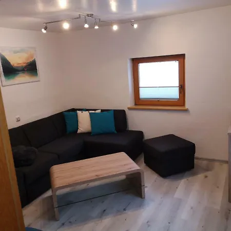 Апартаменти Haus Leana Нойштіфт-ім-Штубайталь